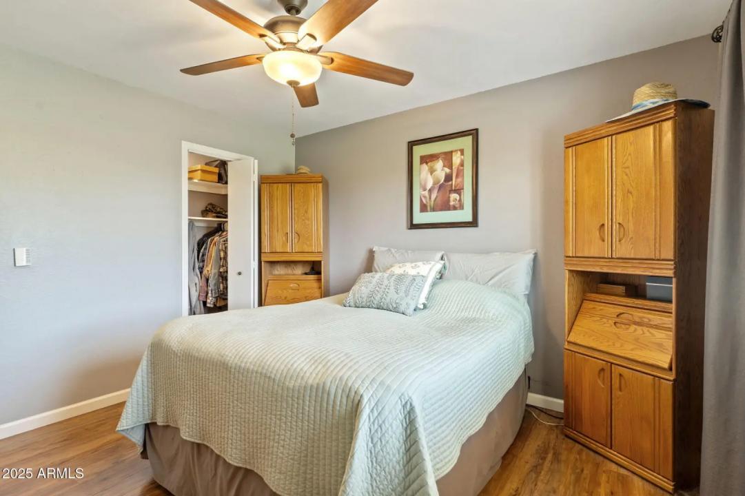 Real Estate Picture 18