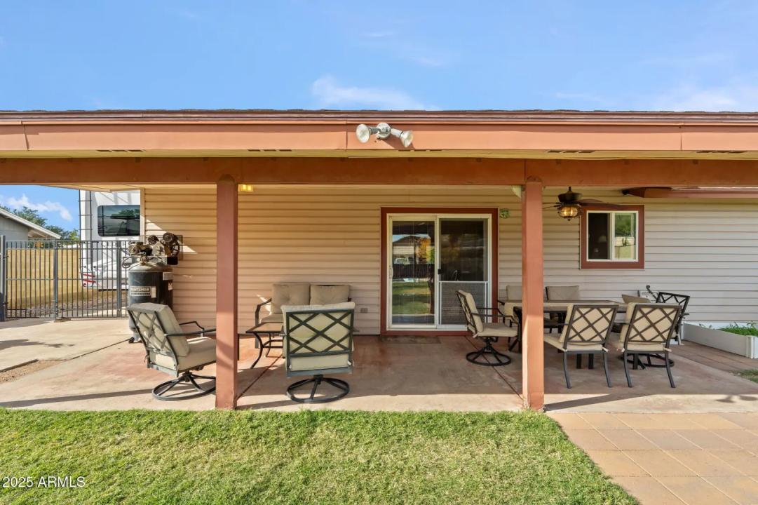 Real Estate Picture 22