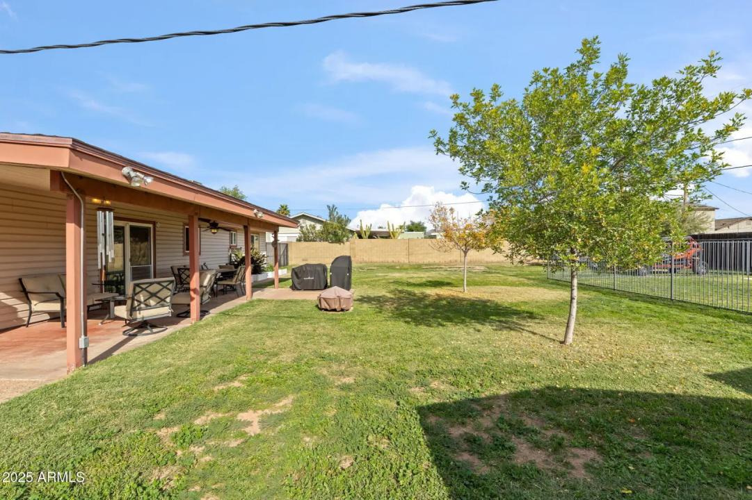 Real Estate Picture 24