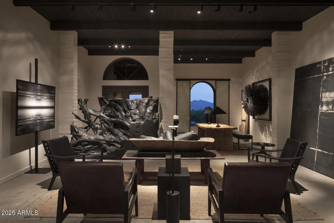 Real Estate Picture 12