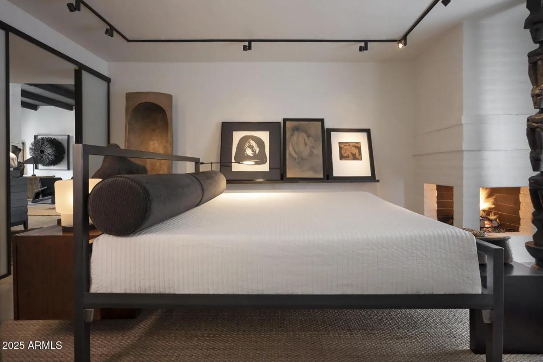 Real Estate Picture 16