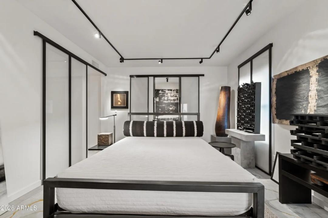 Real Estate Picture 50