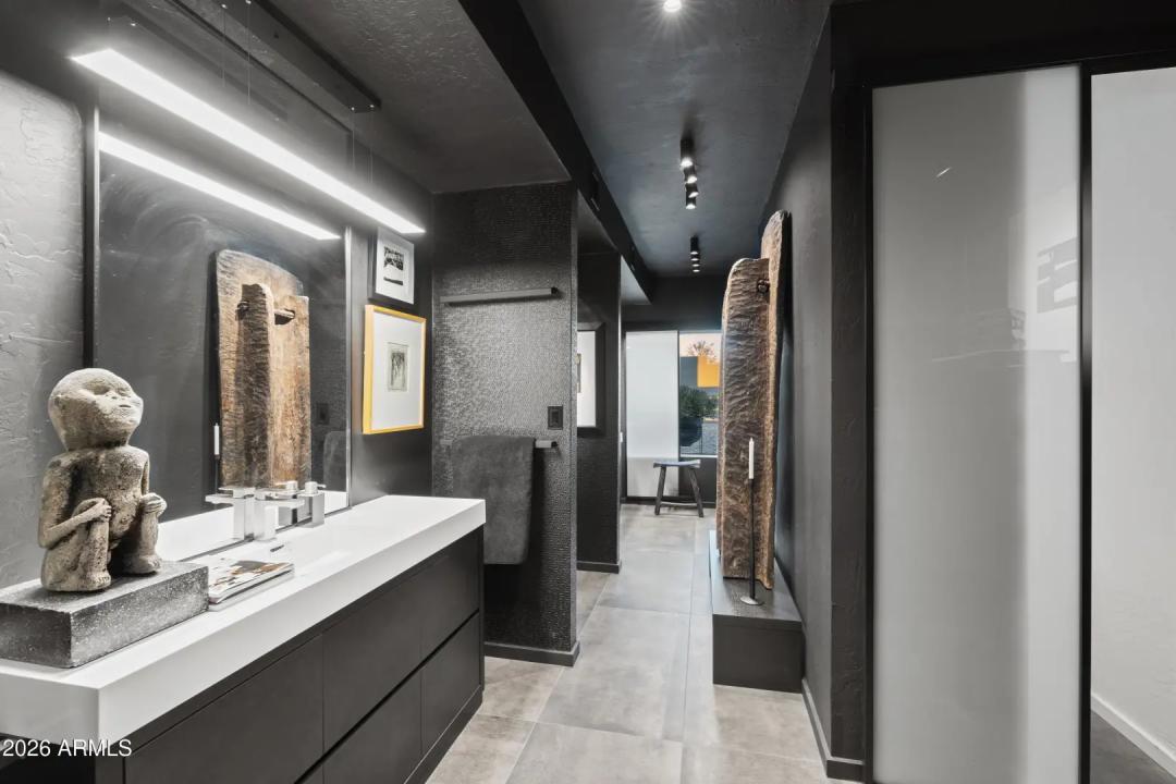 Real Estate Picture 43