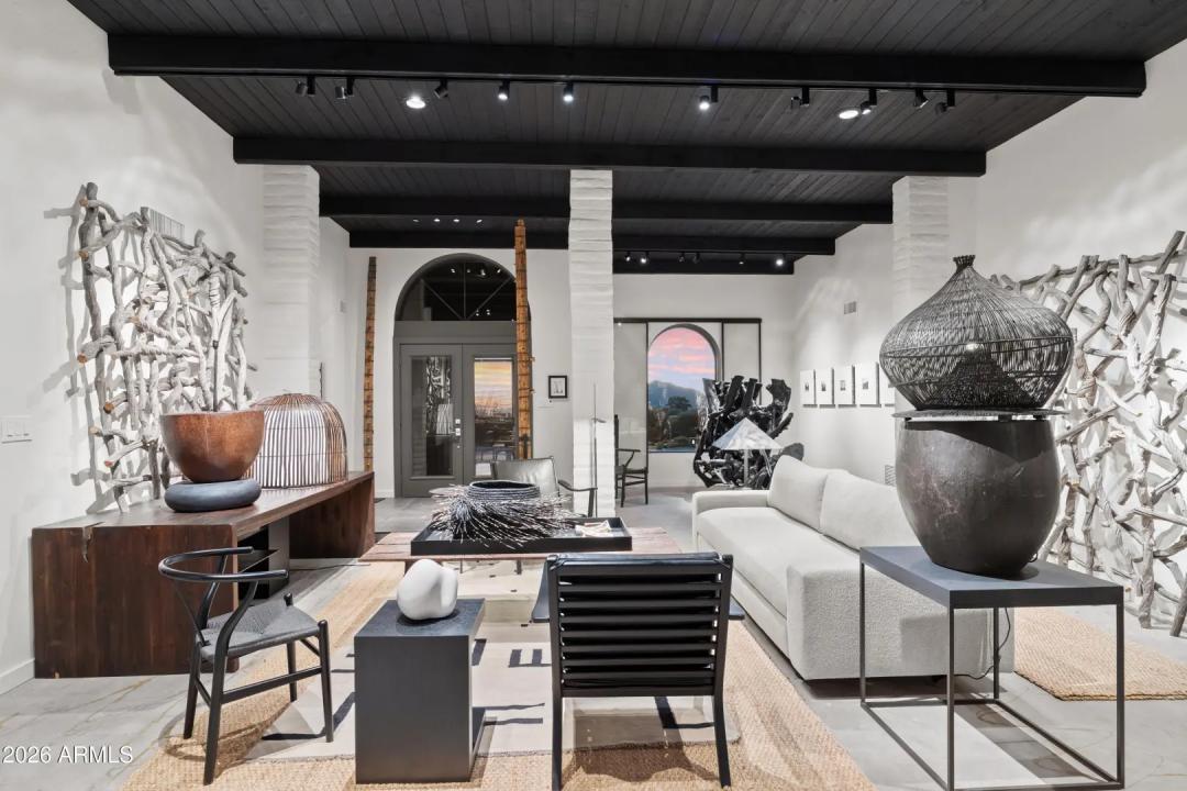 Real Estate Picture 17