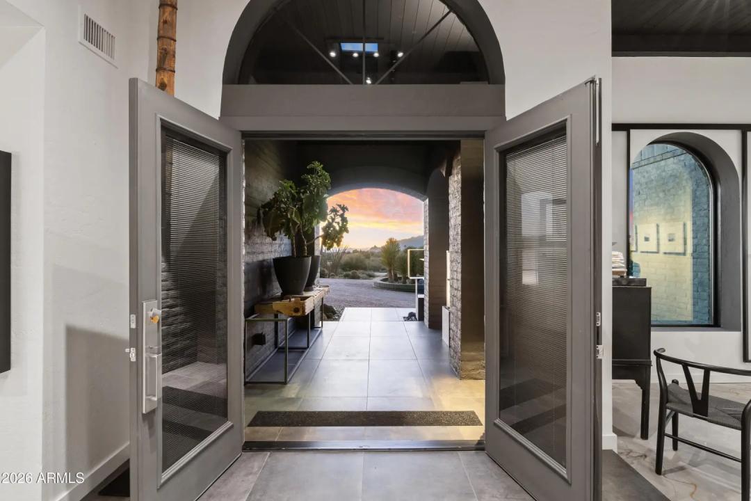 Real Estate Picture 10