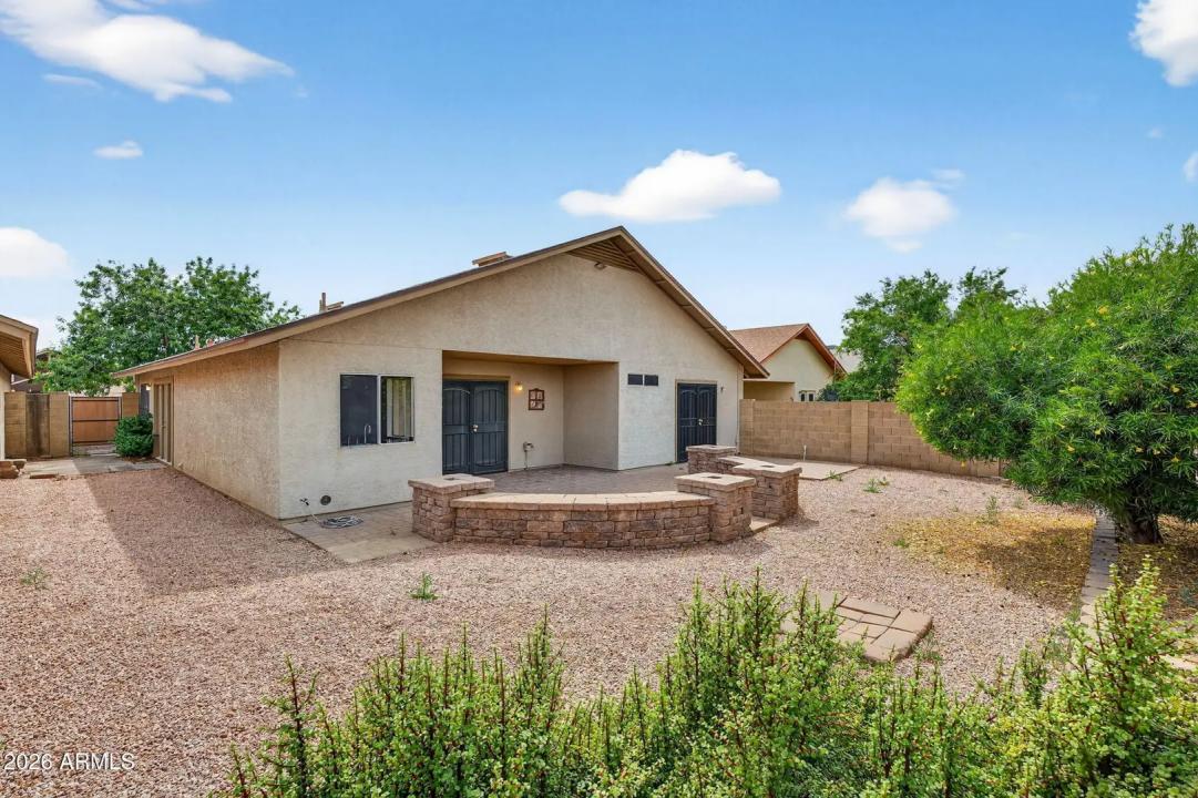 Real Estate Picture 16