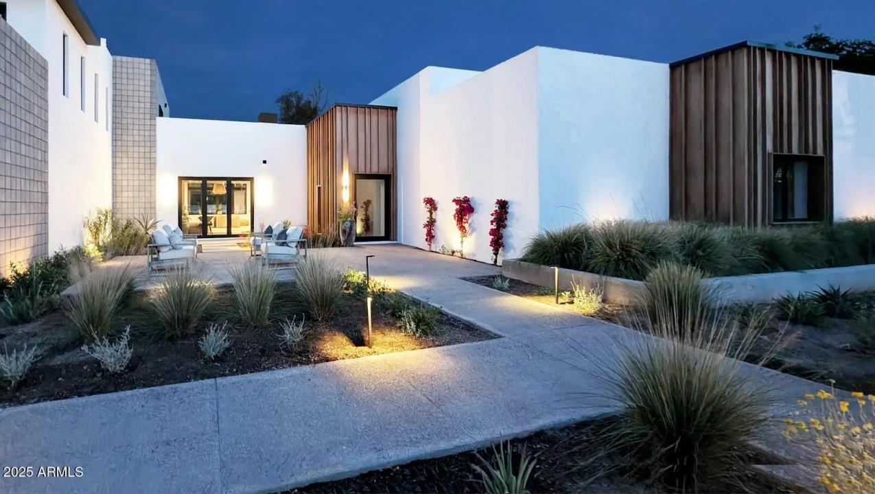 Real Estate Picture 4