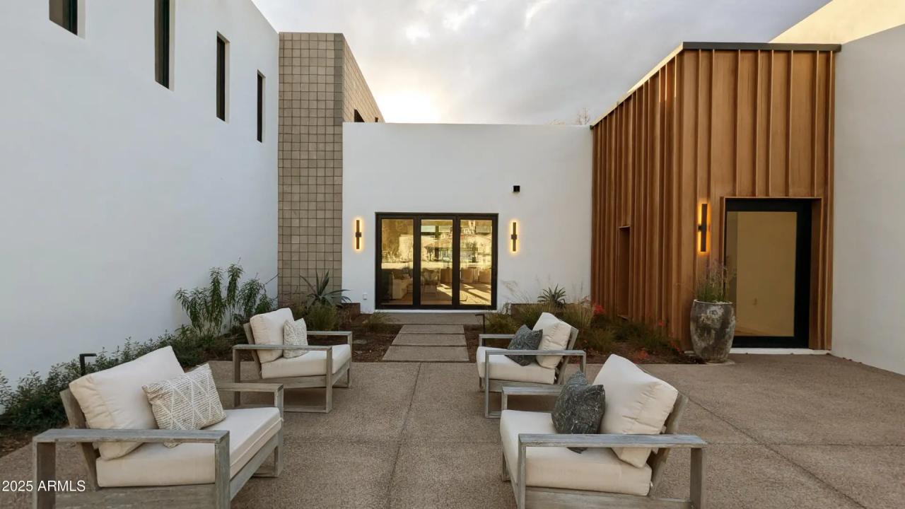 Real Estate Picture 5