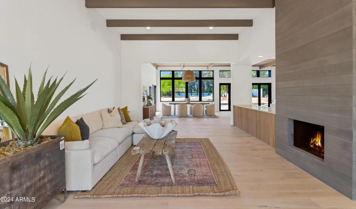 Real Estate Picture 9