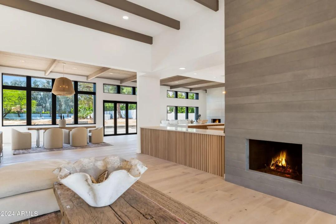 Real Estate Picture 10