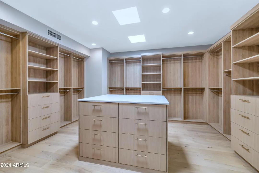 Real Estate Picture 29