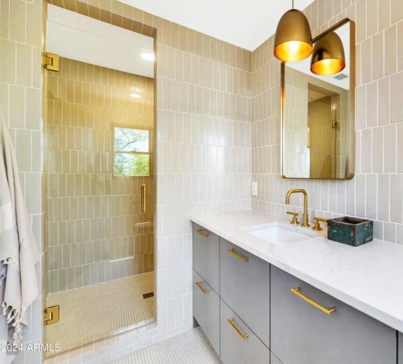 Real Estate Picture 39