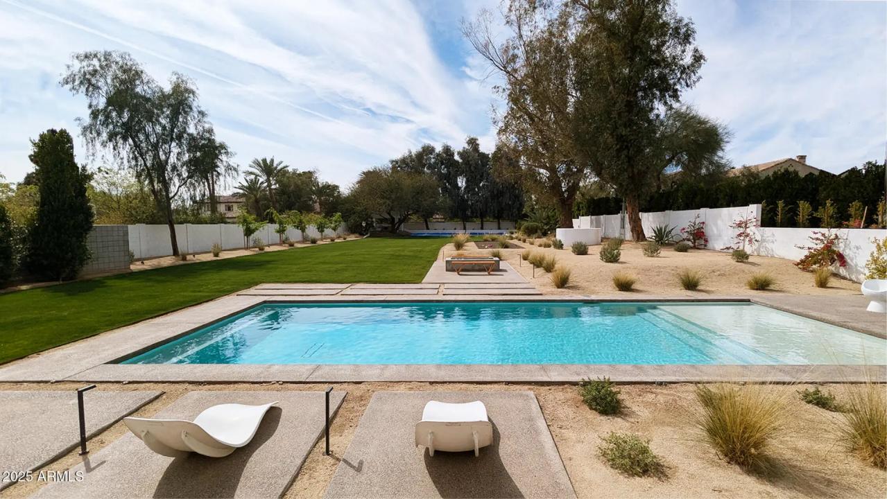 Real Estate Picture 40