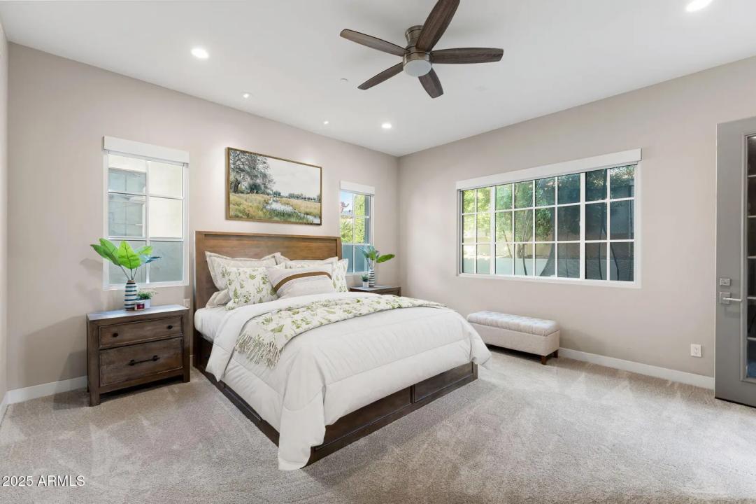 Real Estate Picture 9