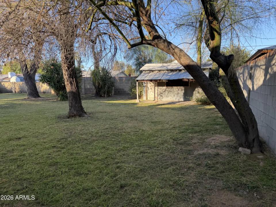 Real Estate Picture 6