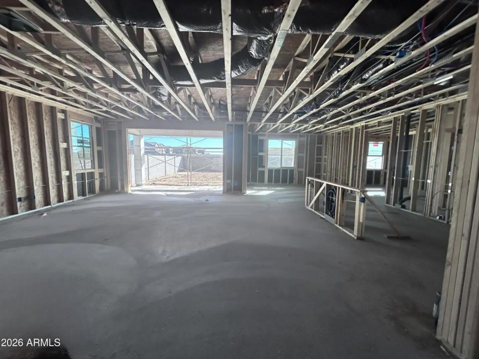 Real Estate Picture 4