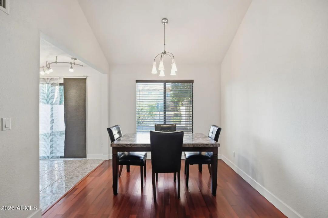 Real Estate Picture 5