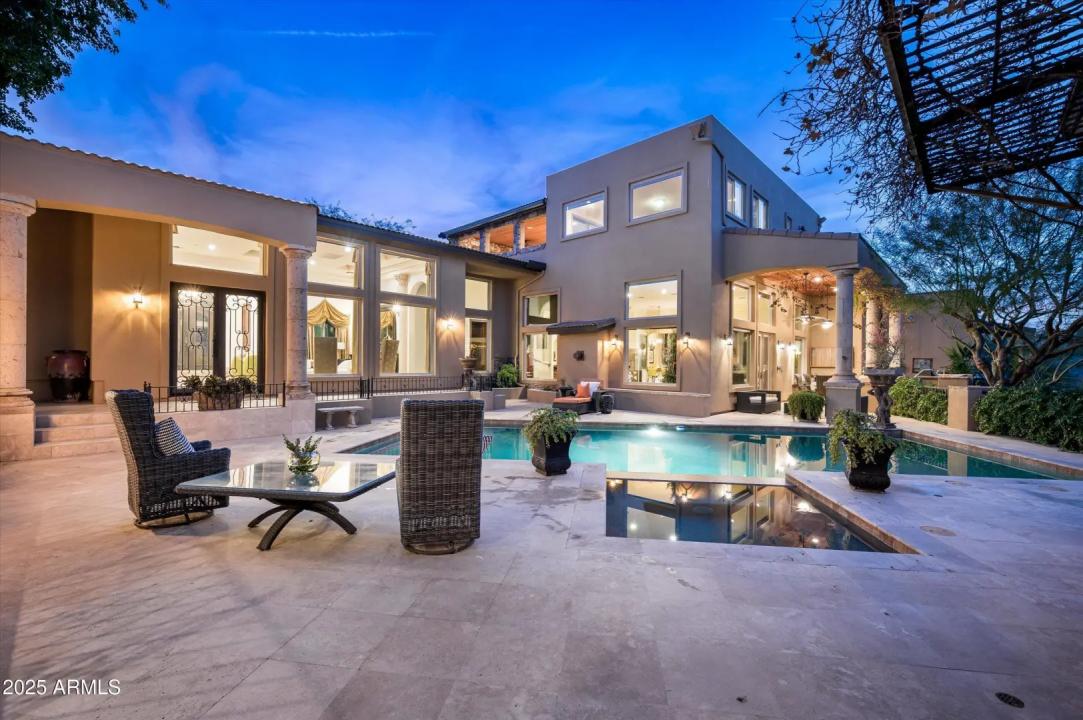 Real Estate Picture 3