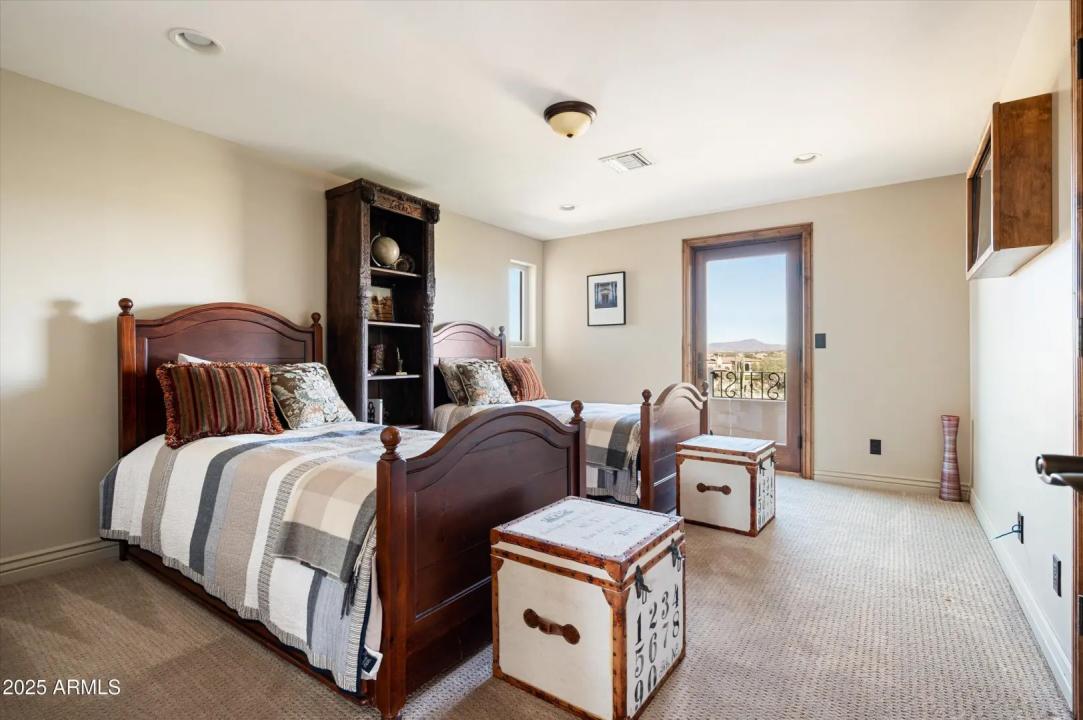 Real Estate Picture 28