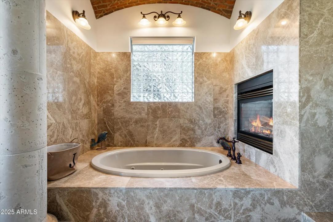 Real Estate Picture 25