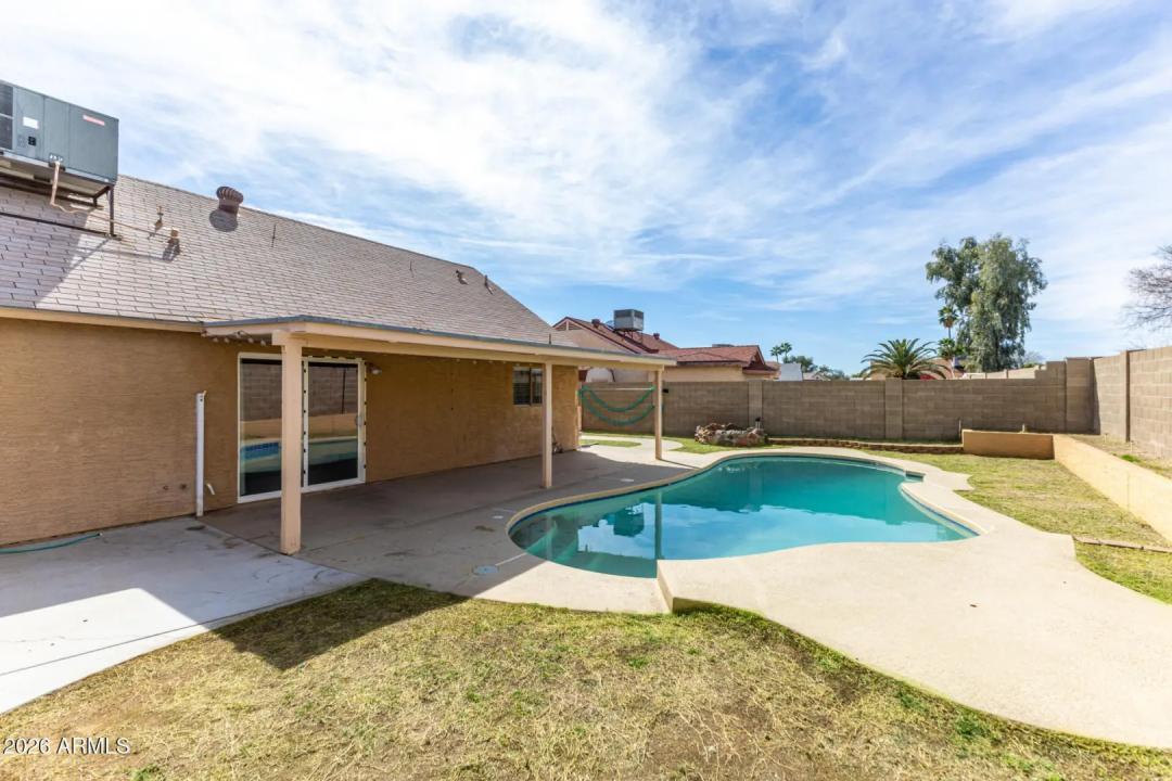 Real Estate Picture 13