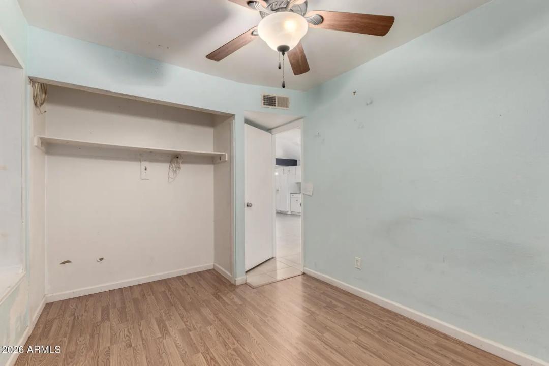 Real Estate Picture 11