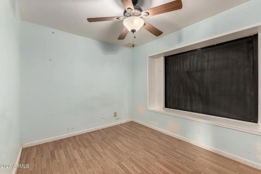 Real Estate Picture 10