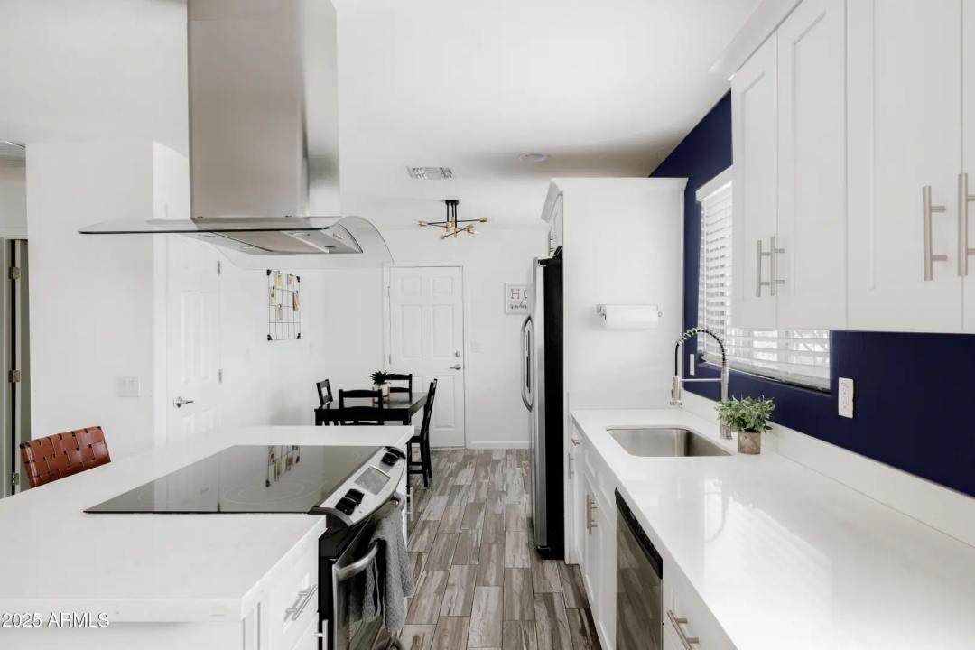 Real Estate Picture 6