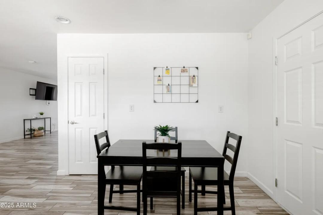 Real Estate Picture 7