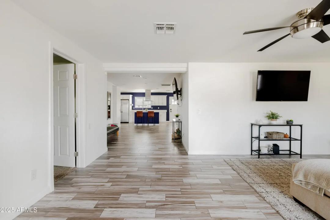 Real Estate Picture 10