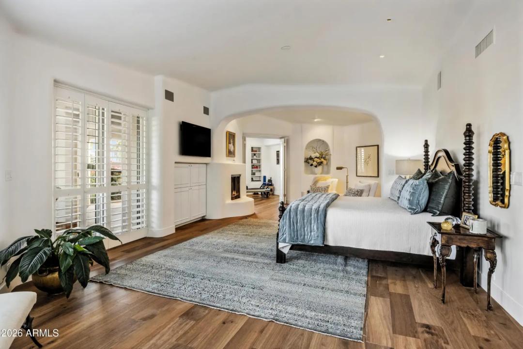 Real Estate Picture 22