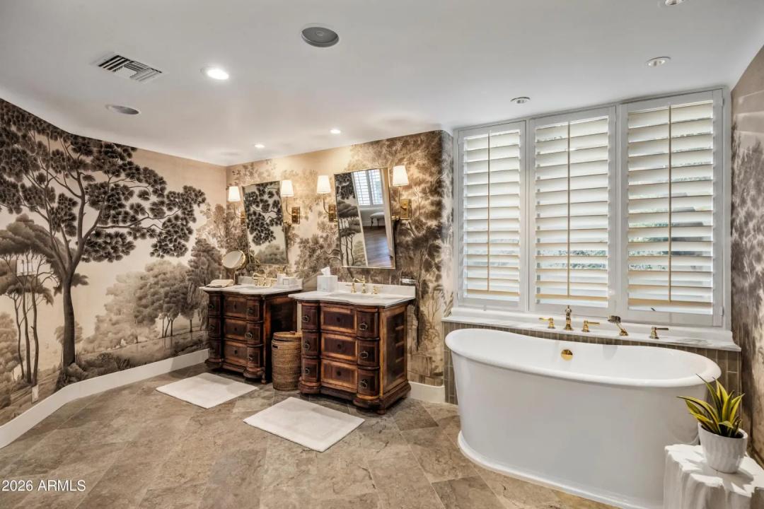 Real Estate Picture 25