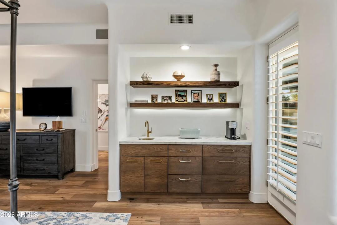 Real Estate Picture 36