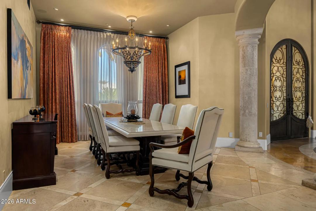 Real Estate Picture 7