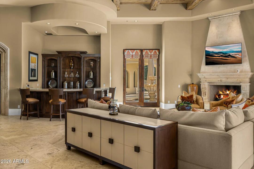 Real Estate Picture 14