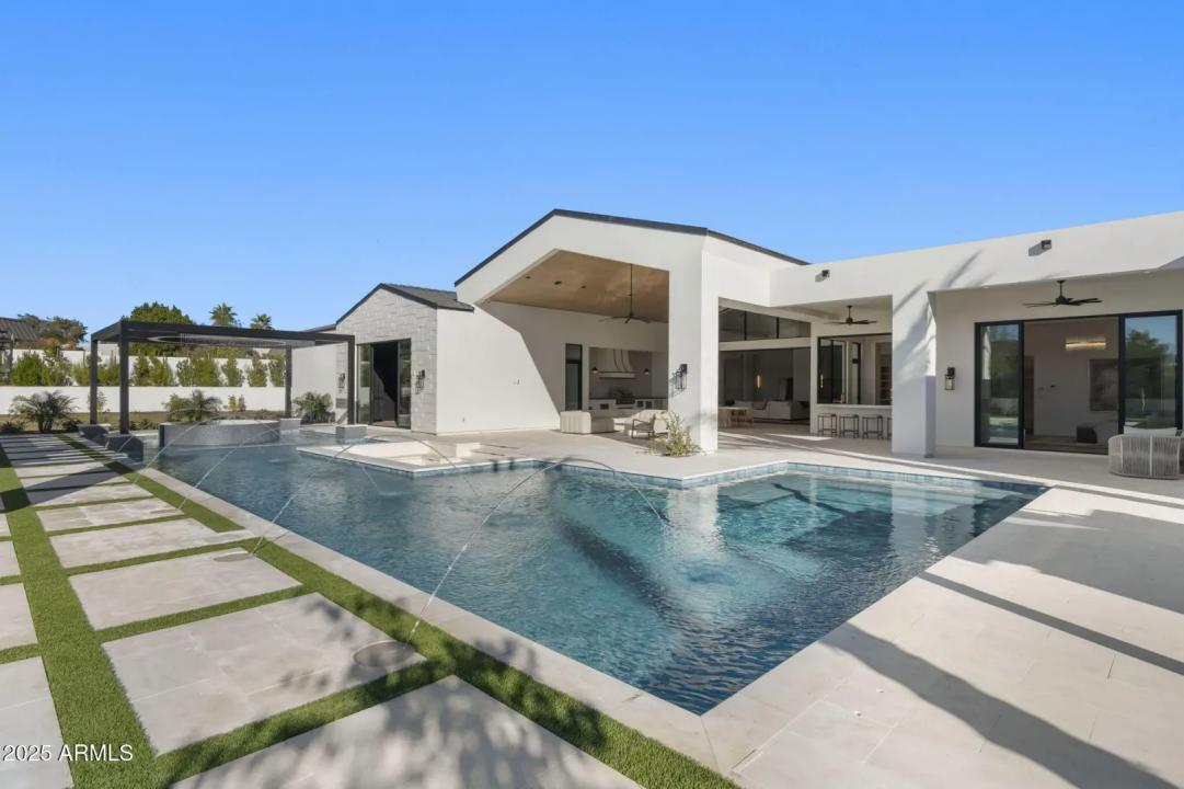 Real Estate Picture 53