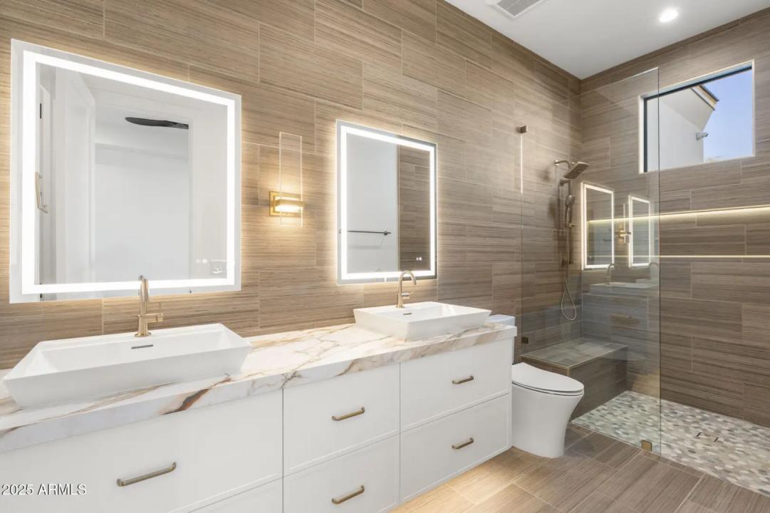 Real Estate Picture 40