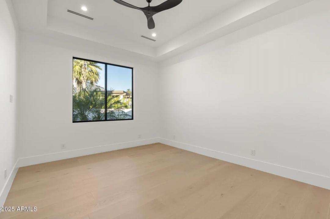 Real Estate Picture 39