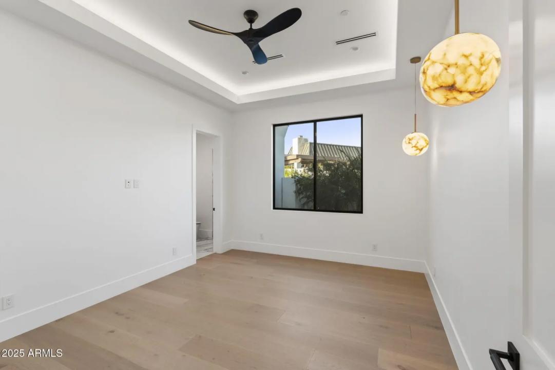 Real Estate Picture 43