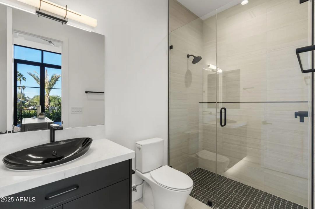 Real Estate Picture 38