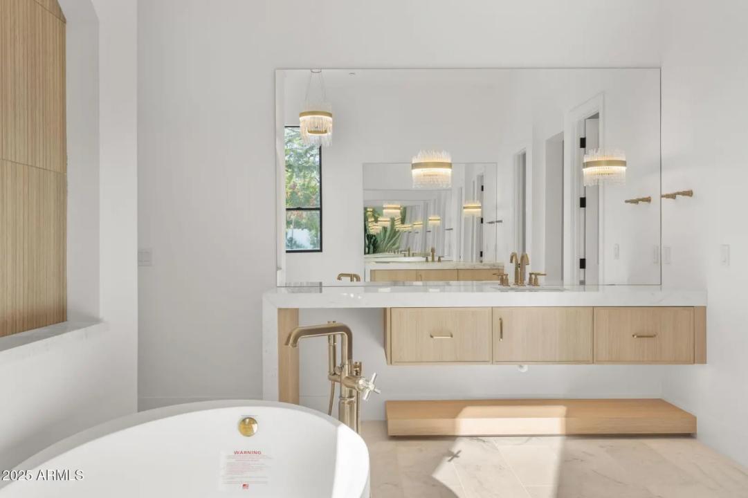 Real Estate Picture 28