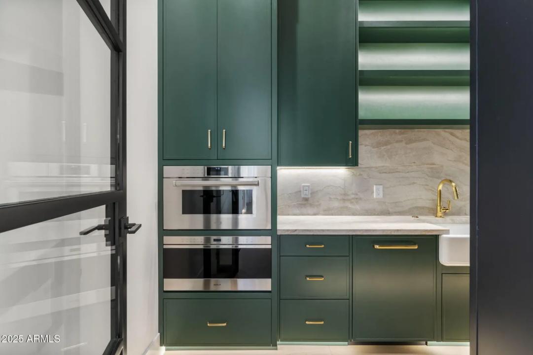 Real Estate Picture 22