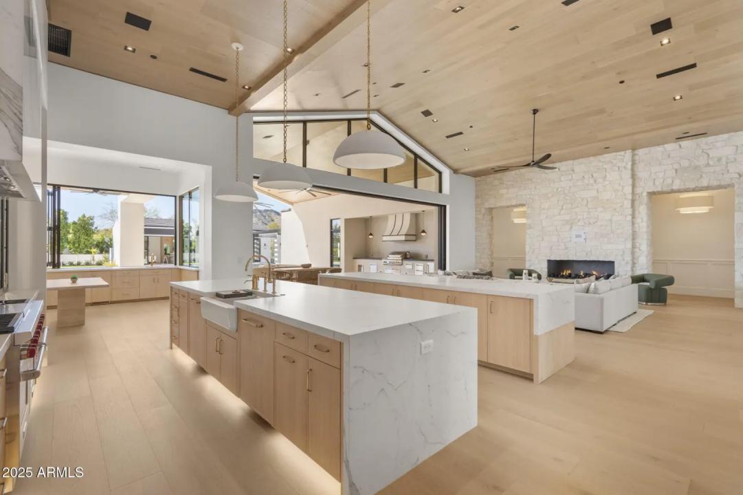 Real Estate Picture 19