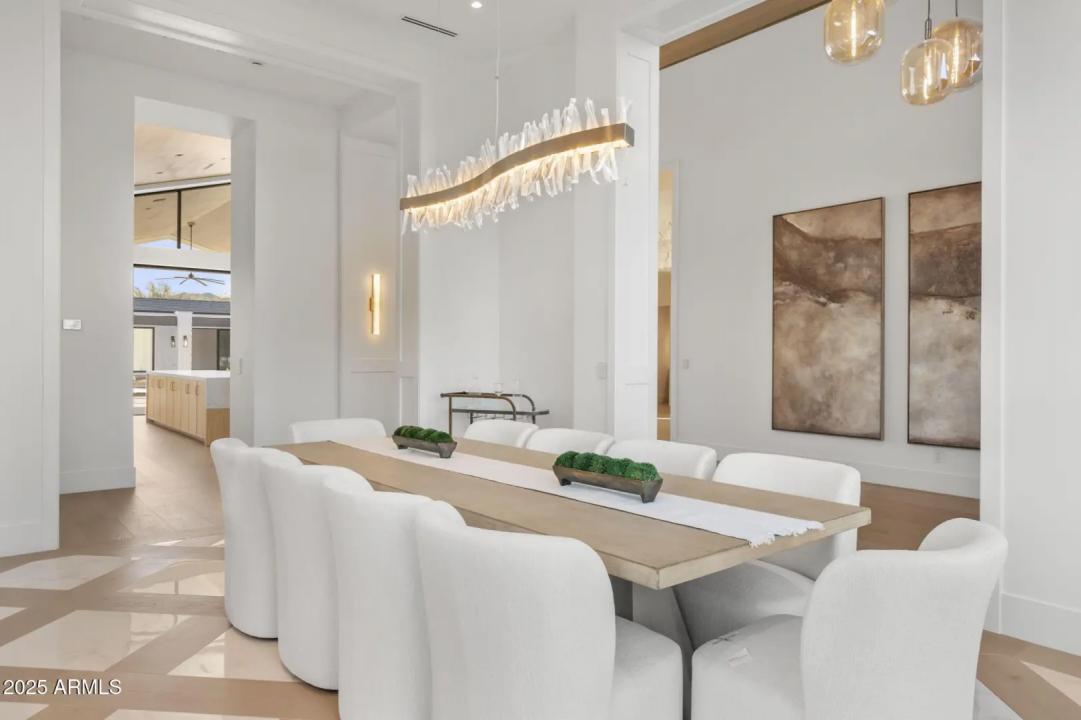 Real Estate Picture 9