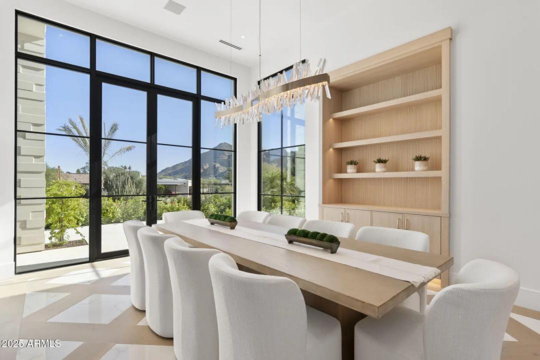 Real Estate Picture 8