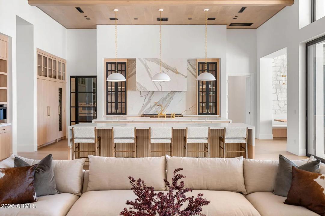 Real Estate Picture 17