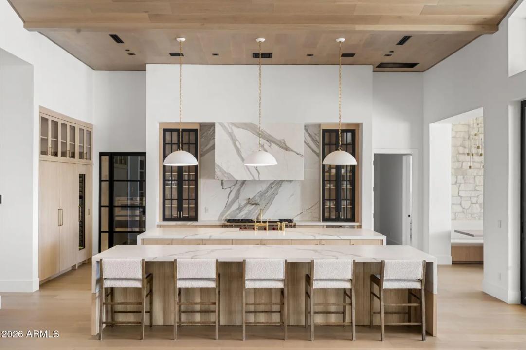 Real Estate Picture 18