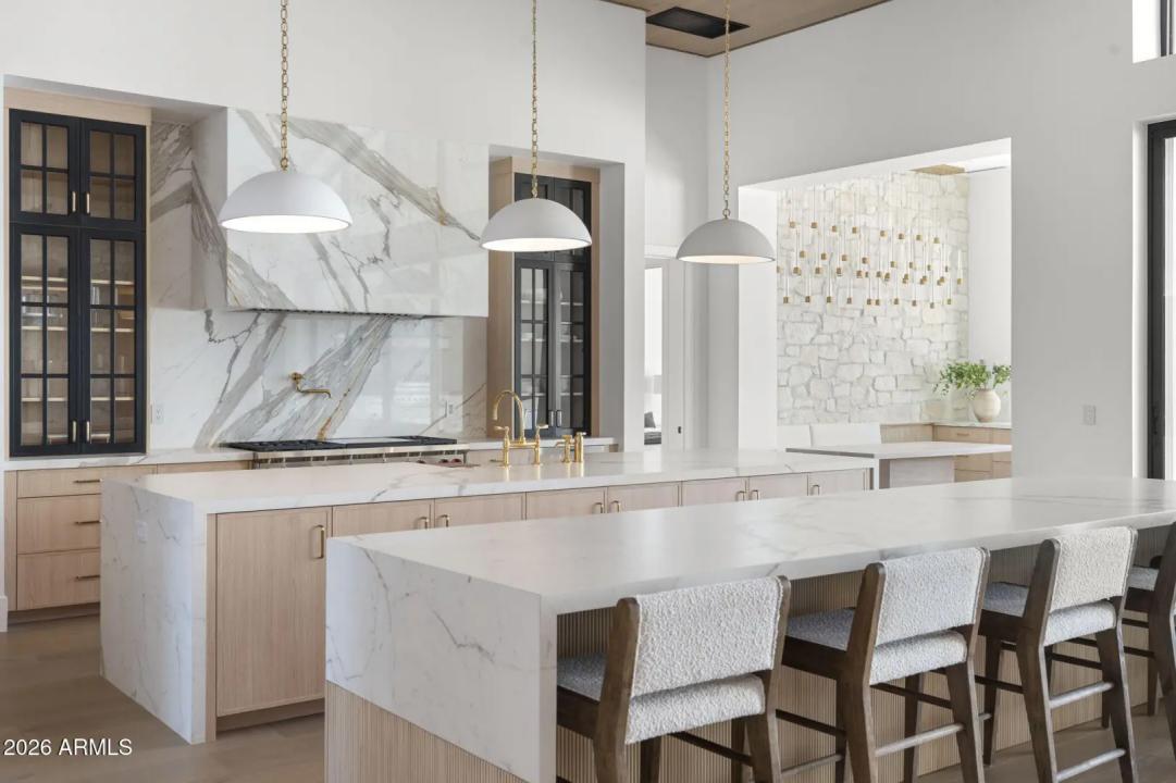 Real Estate Picture 23