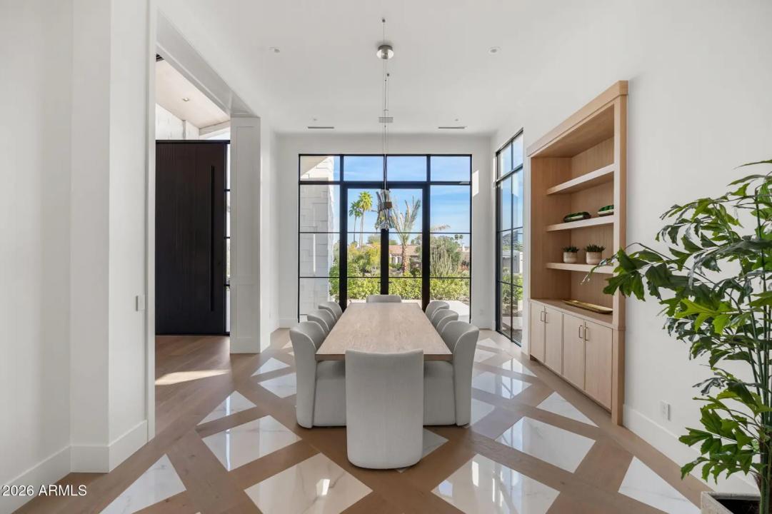 Real Estate Picture 9