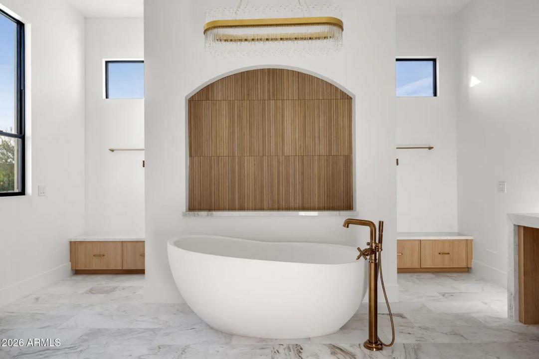 Real Estate Picture 33